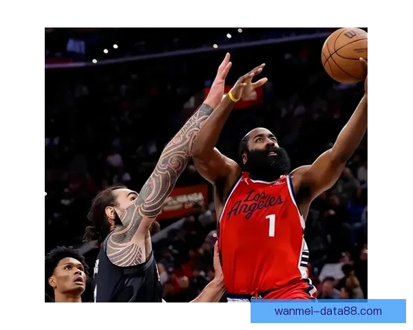 米切尔赞哈登助力球队成功 称没有团队协作无法走到今天